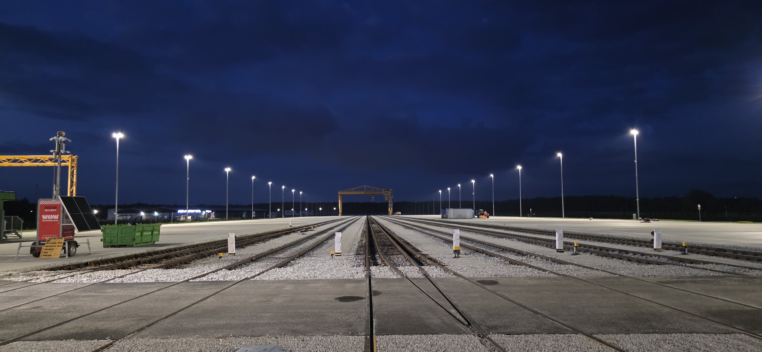 Terminal kolejowy w Małaszewiczach nocą